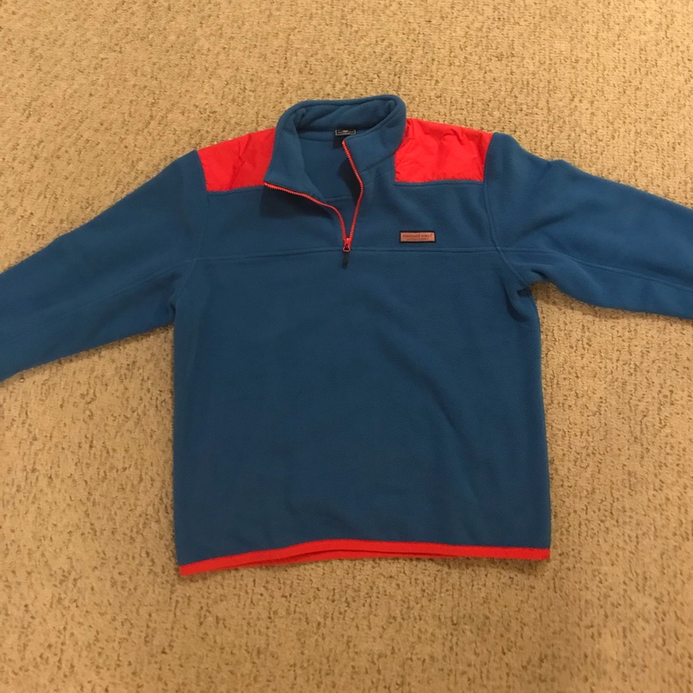 Vineyard Vines pullover only worn 3 or 4 times